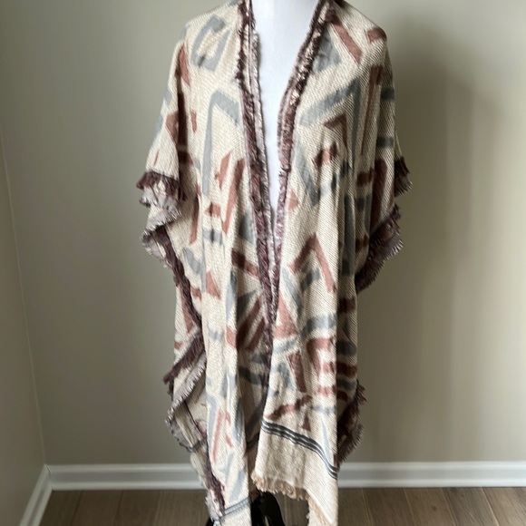 Lucky Brand Fringed Ruana 🍁 - Picture 1 of 8